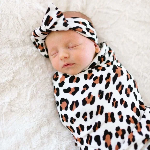 Leopard Mommy Robe & Baby Swaddle Set - Picture 2 of 3